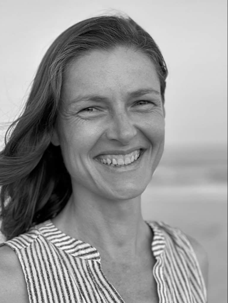 Charlotte Vallaeys headshot 2024- b&w